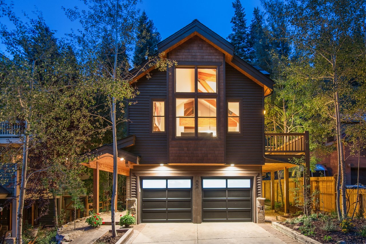 353 Daly Ave