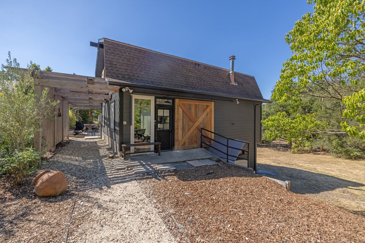 139 Deer Hollow Rd
