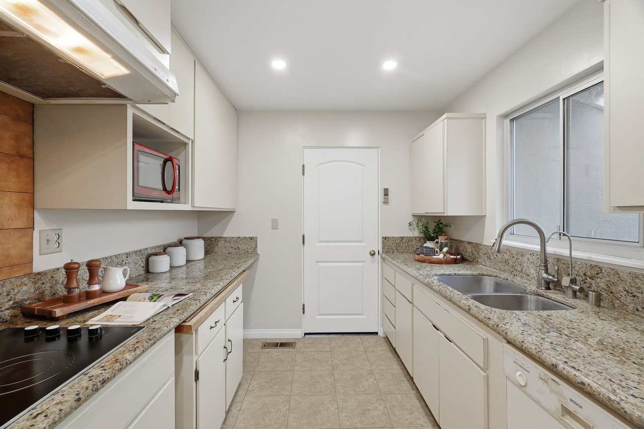 3240 Santa Maria Avenue