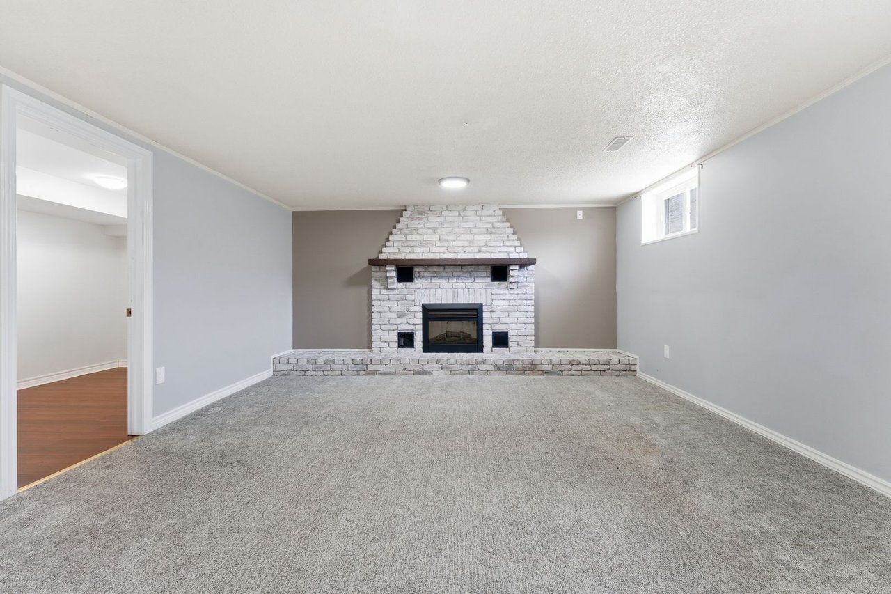 2362 Greenbank Tr
