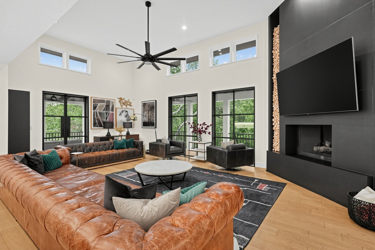 THE CANOPY 3.3 private acres in the heart of West Lake Hills.