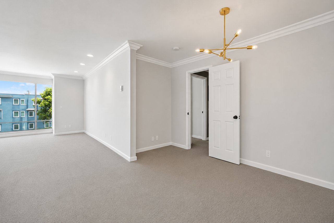 5320 Diamond Heights Blvd. #207