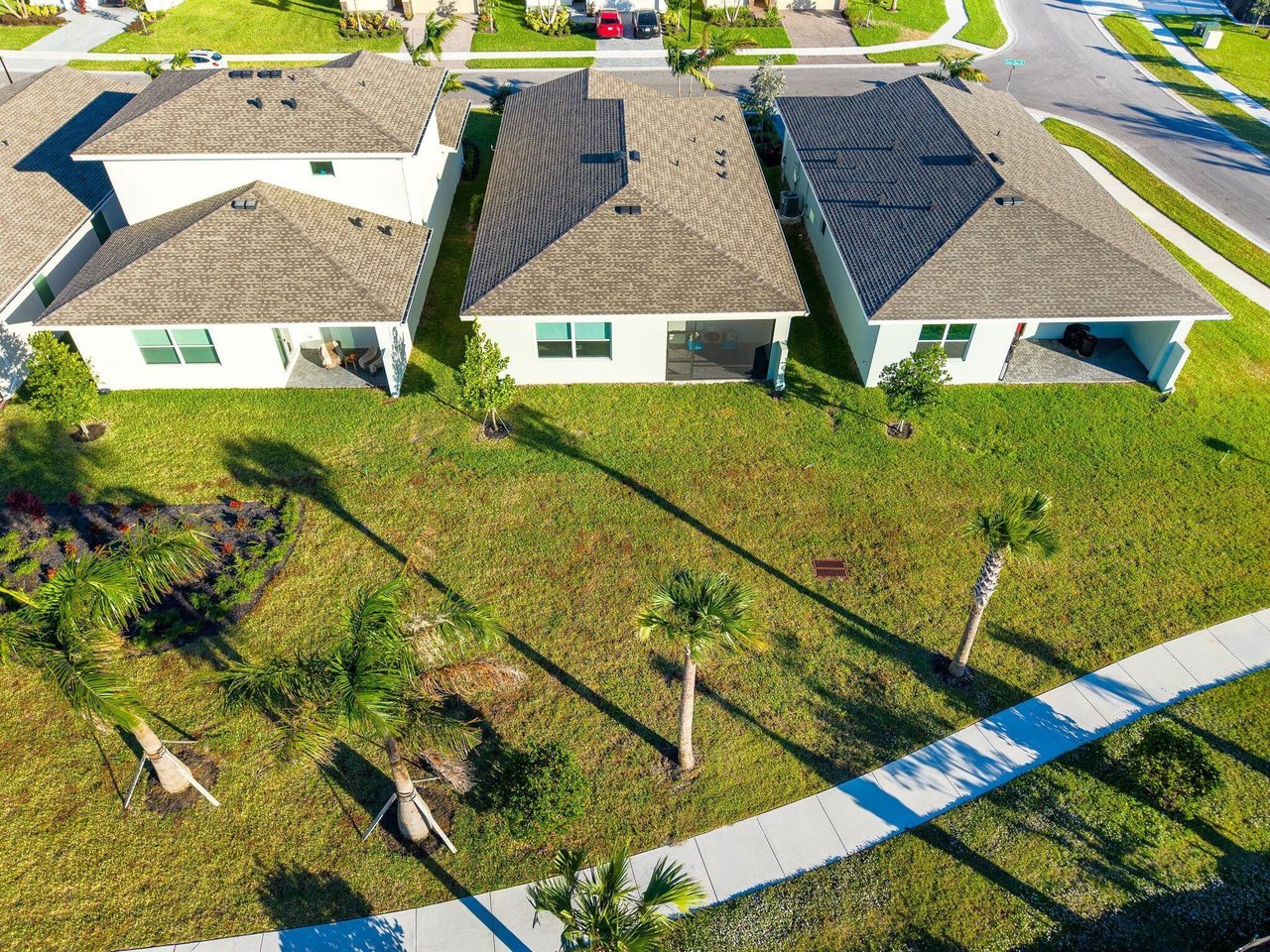 4594 133rd Road S Amalfi