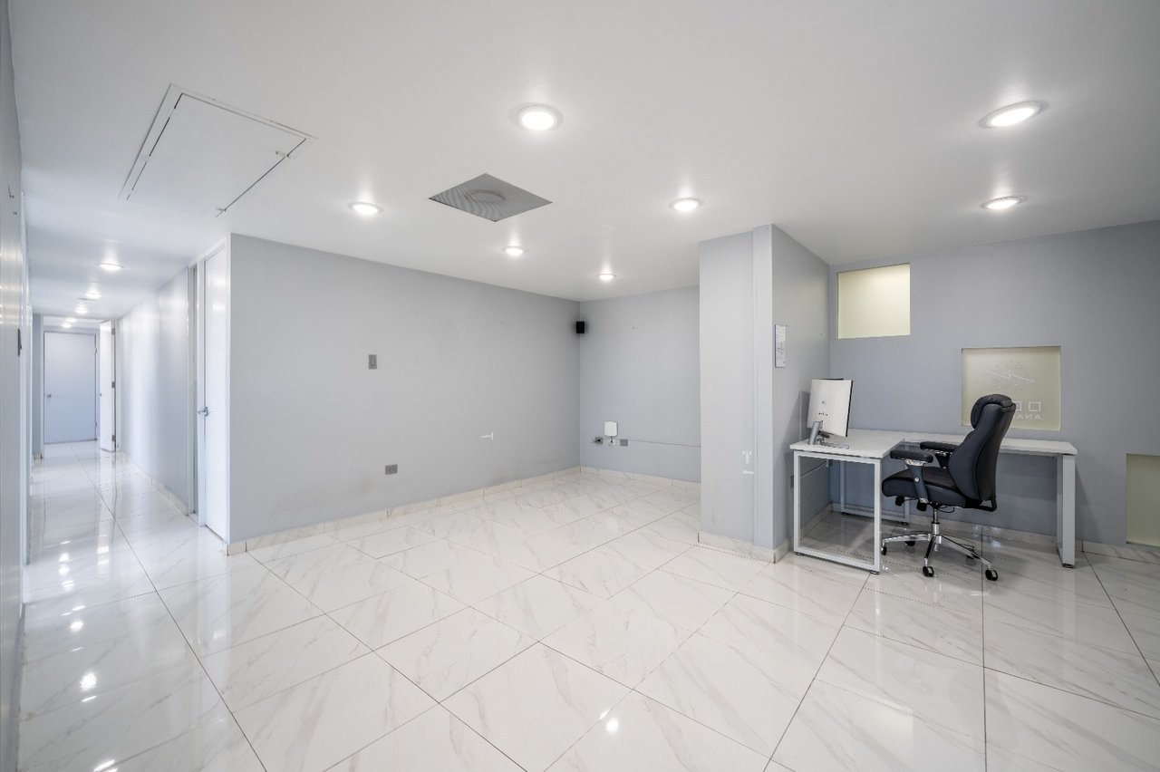 Office Space, VIG Tower, Santurce, PR 00907