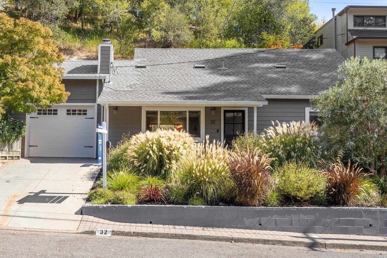 32 Olive Ave