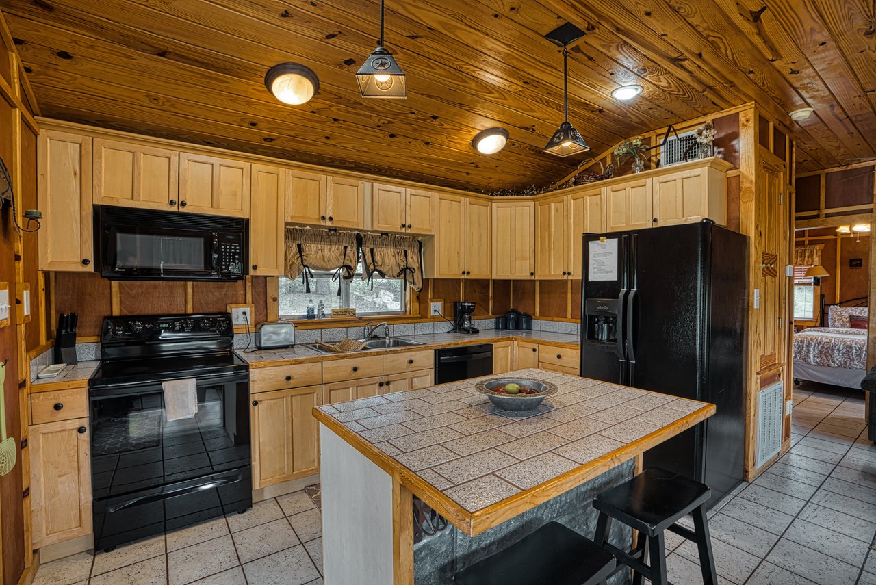 61 Acres in Kerr County Feathered Horse Ranch 