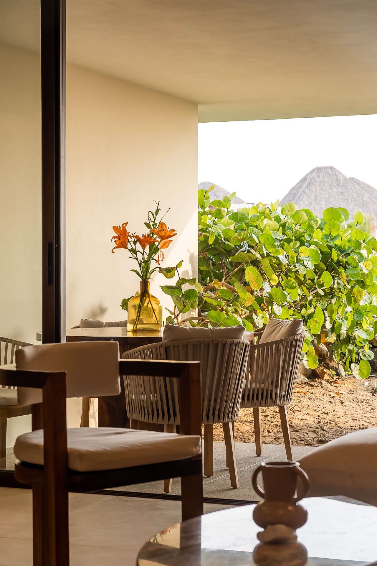 Marea Beachfront Villas H44