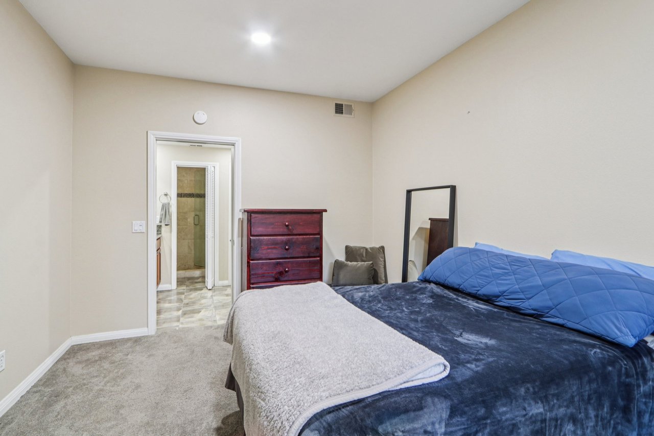 24111 Del Monte Dr, Valencia, CA 91355