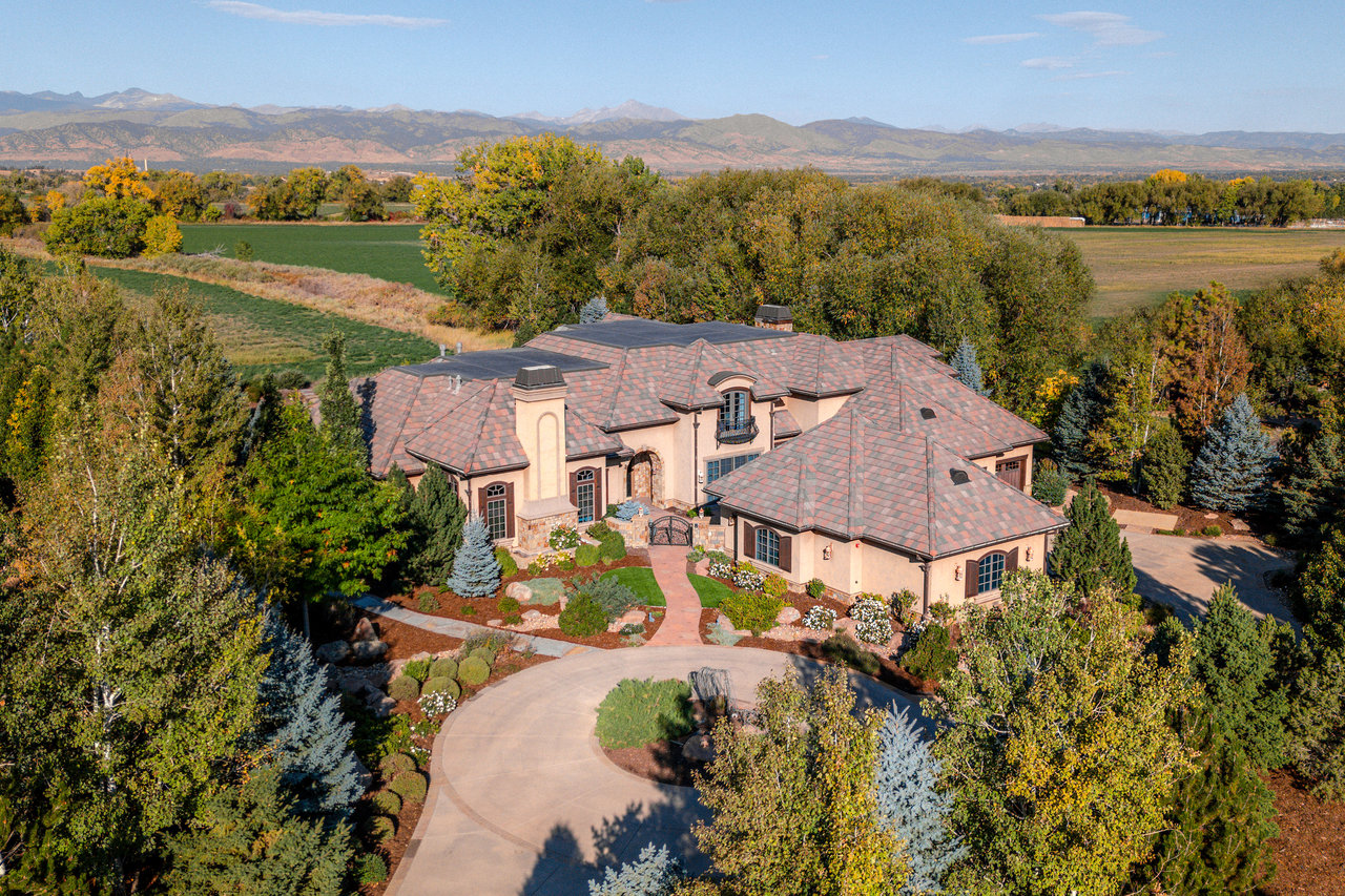 8925 Mountain View Lane