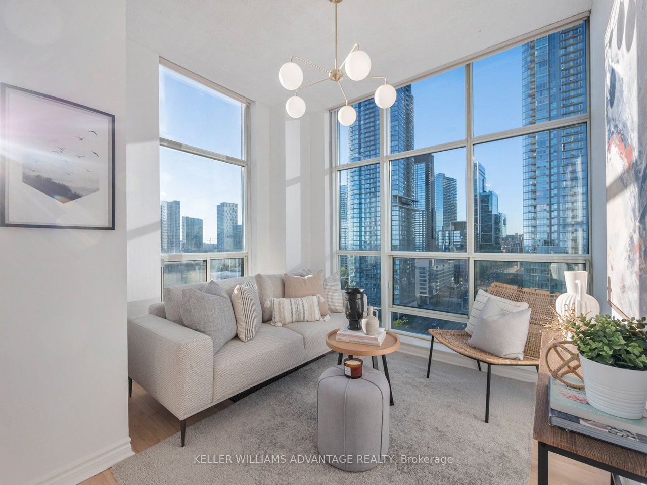 PENTHOUSE ESCAPE IN THE TOWN