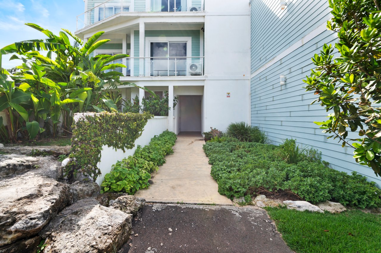 Unit 19, Miramar Coastal Residence