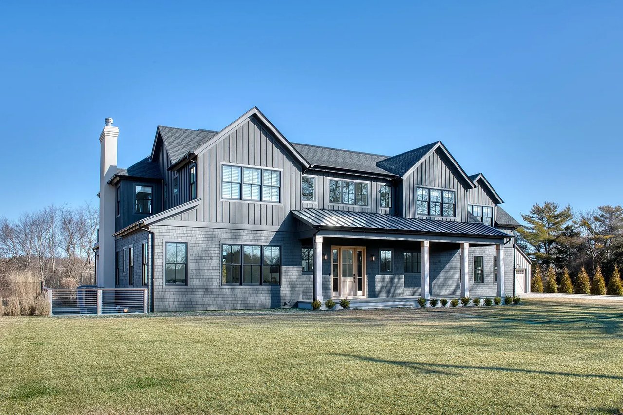 2892 Montauk Highway