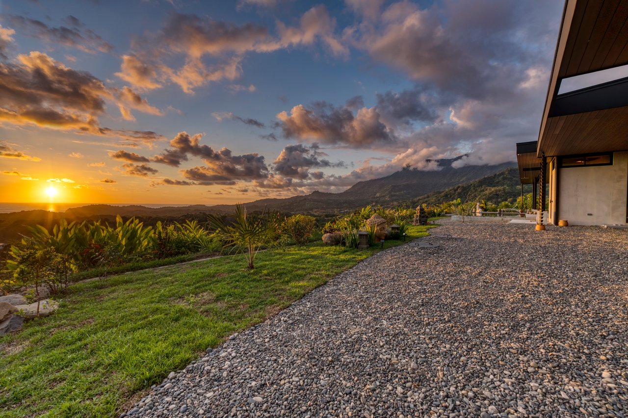 Casa Karuna | Sunset Estate Overlooking the Pacific in Ojochal