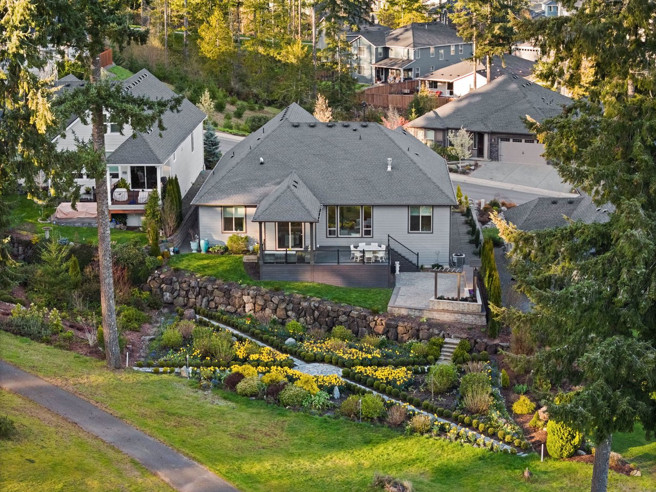 4830 Castleton Rd. SW Garden