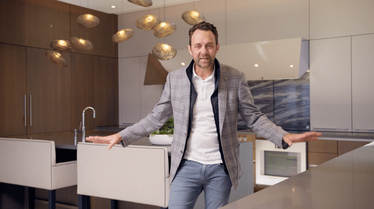 Hosted Tour Featuring Tim Smith