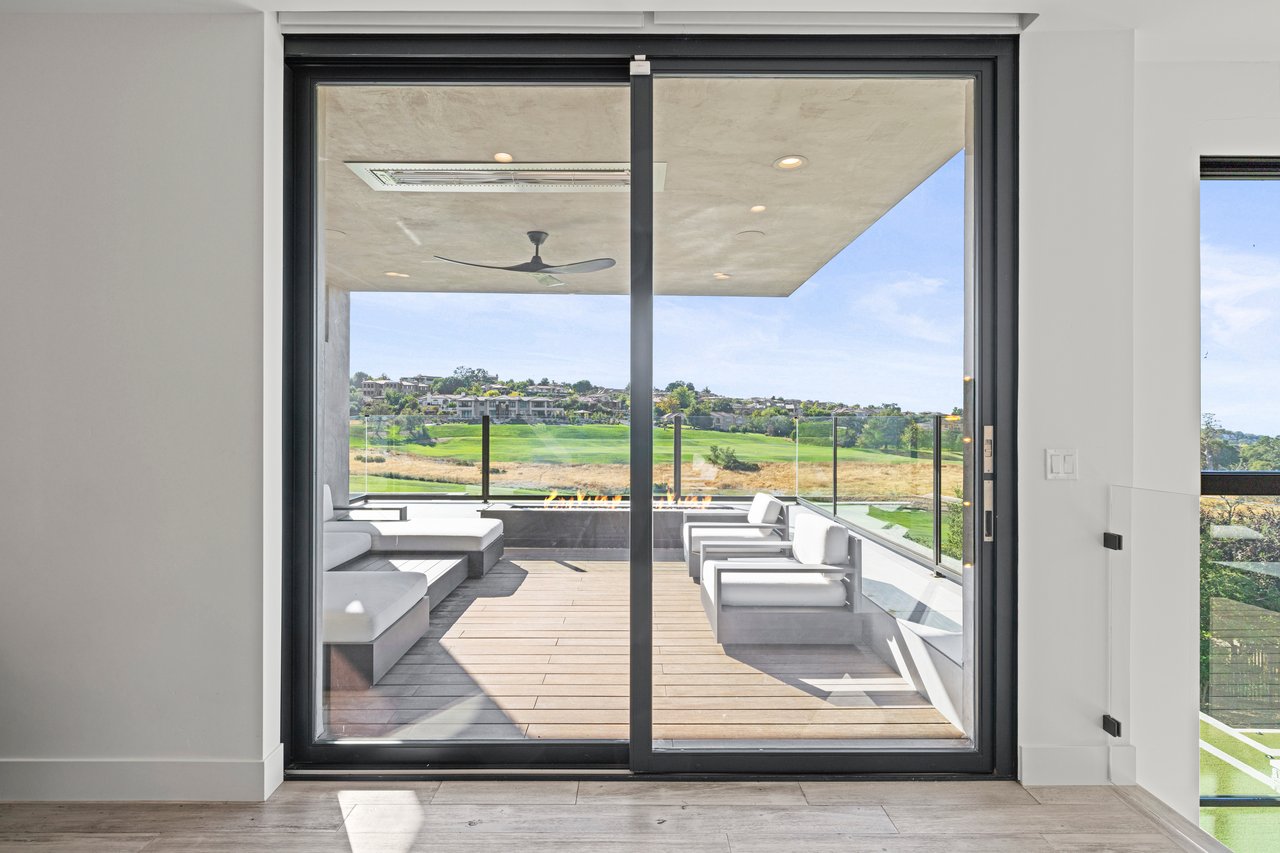 4573 Greenview Drive