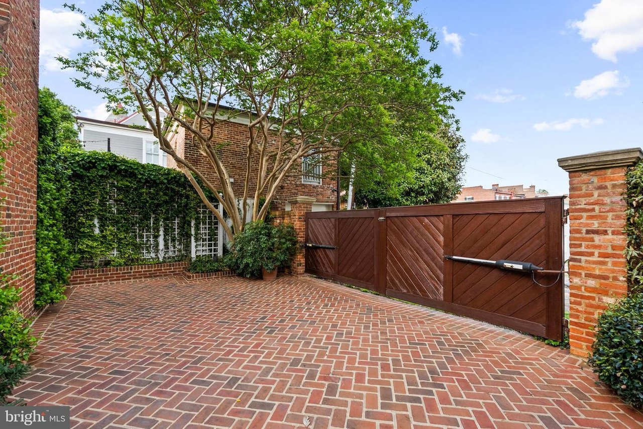 304 S Saint Asaph Street