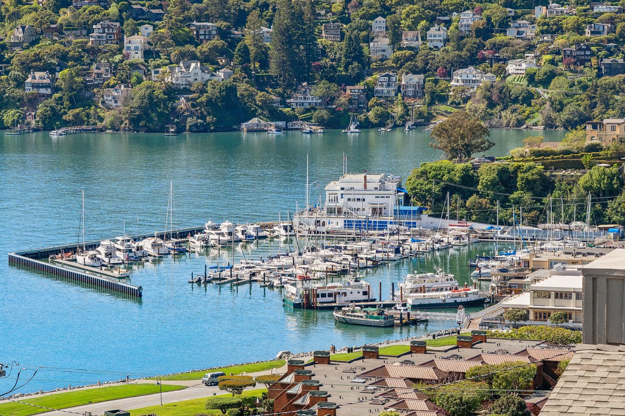 Spectacular Views of the Bay and Golden Gate Bridge