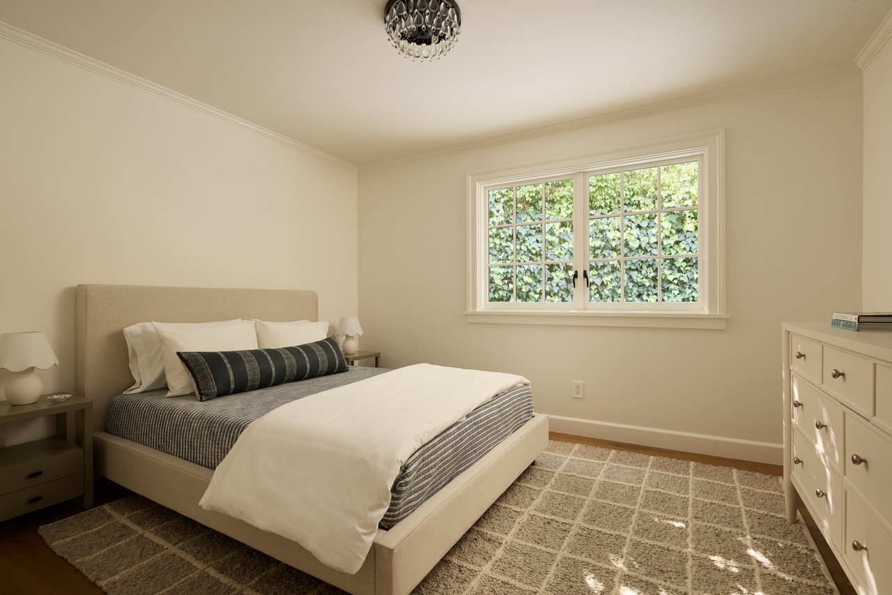 31 Oakmont Dr, Brentwood