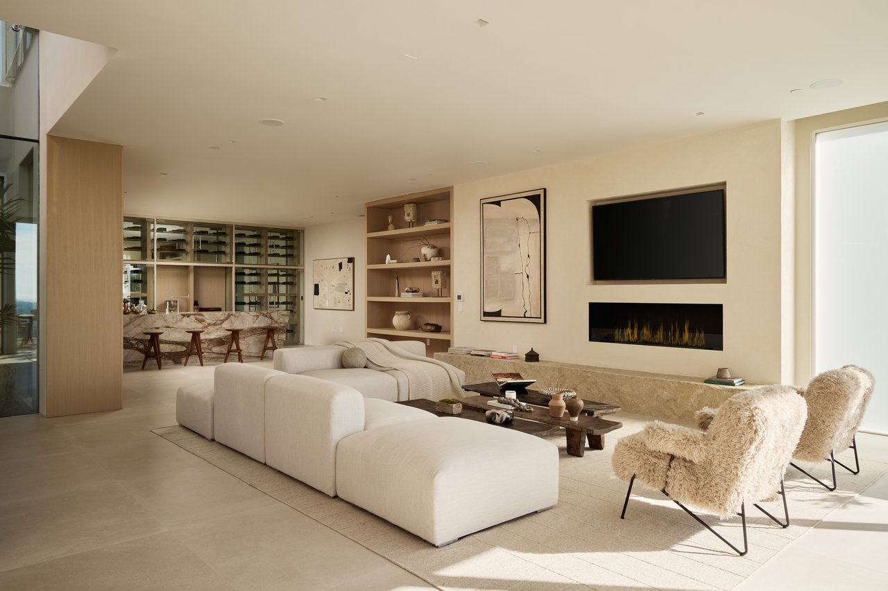 1615 Blue Jay Way, Bird Streets