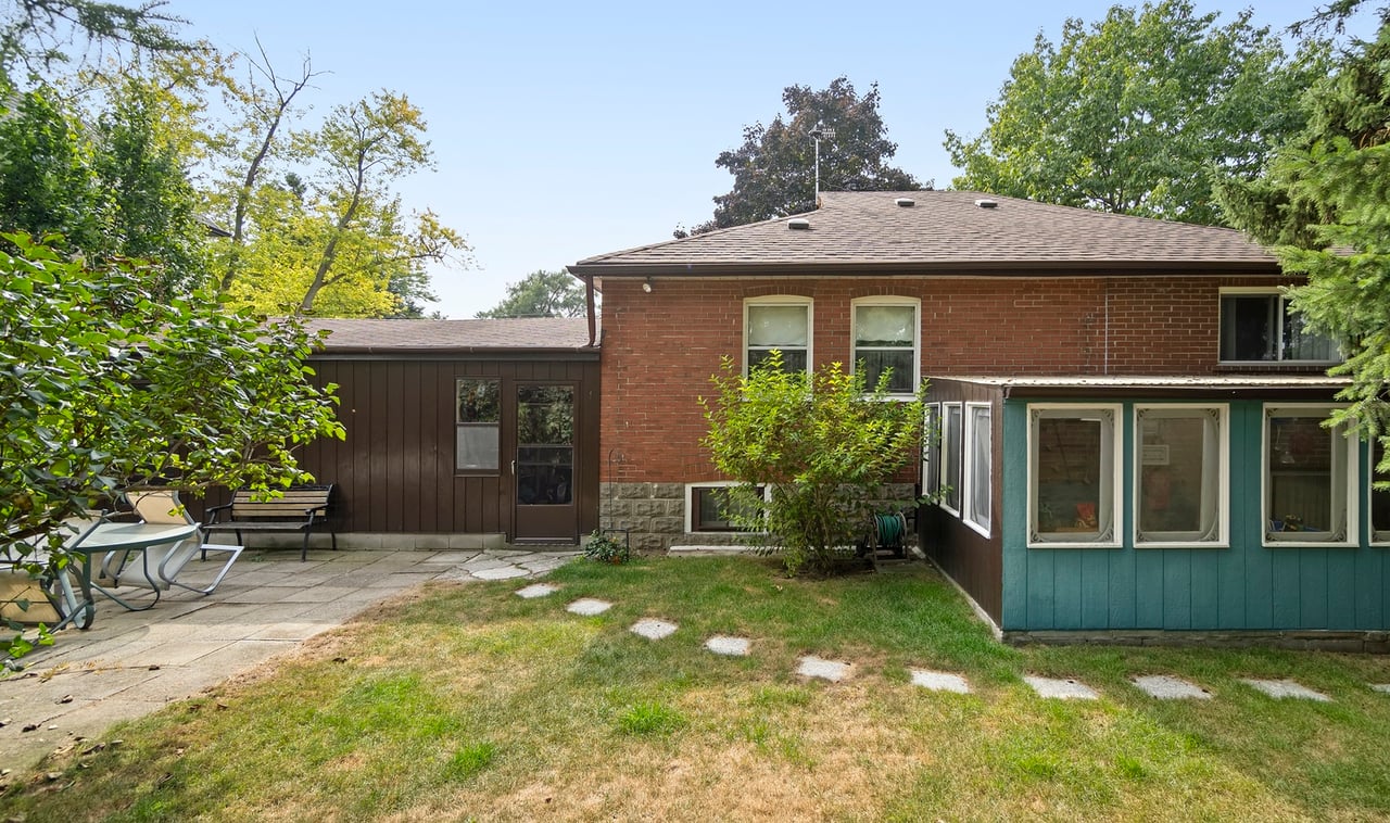 1607 Kenmuir Avenue