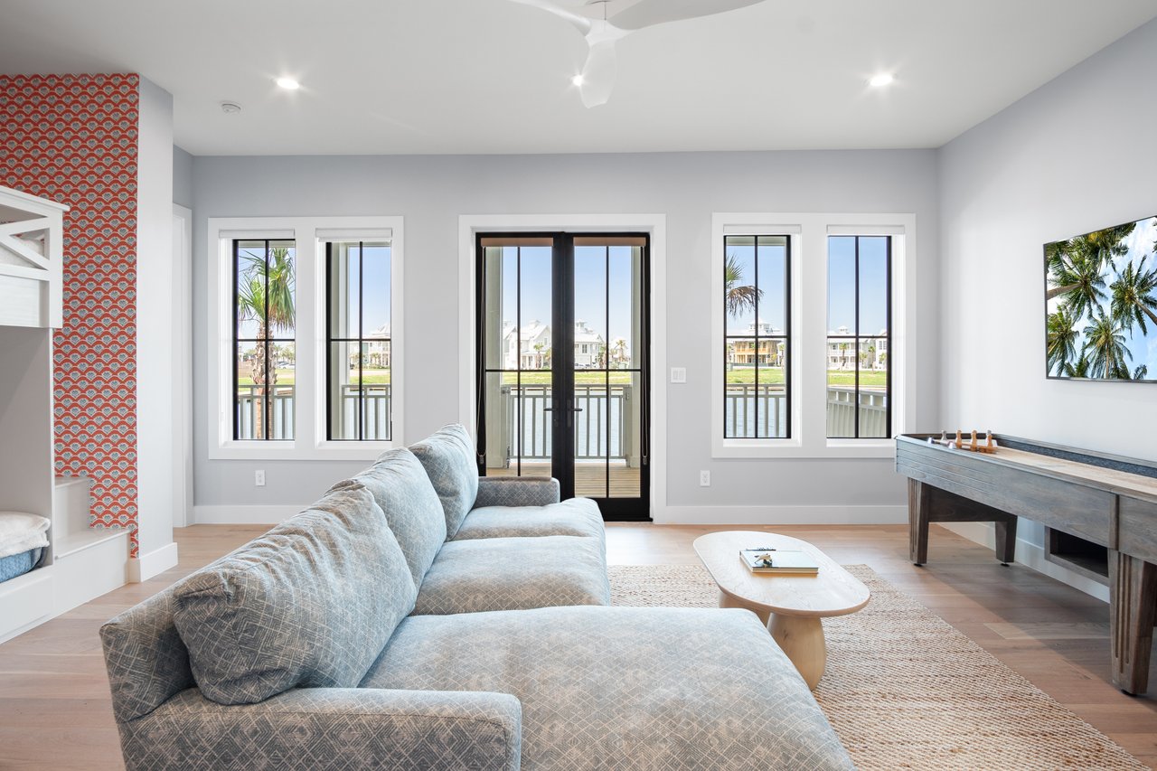 221 Teakwood Drive, Port Aransas, TX 78373