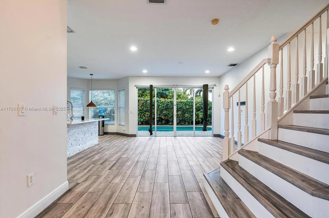 2561 NW 123rd Ter, Coral Springs, FL