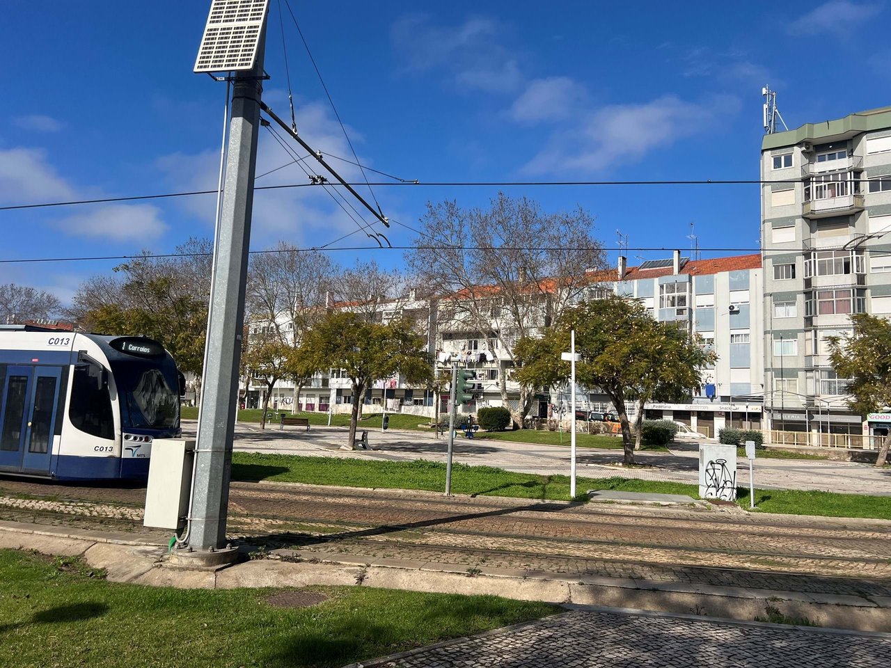 Prime Commercial Space Near Lisbon – Tenant in Place – 5% Annual Return