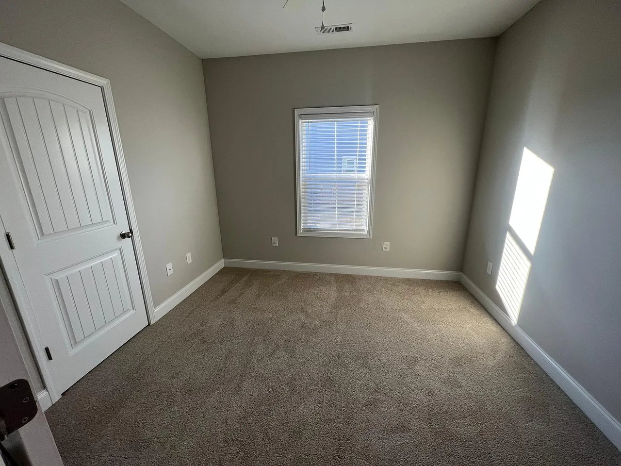 155 Peachtree Ln 