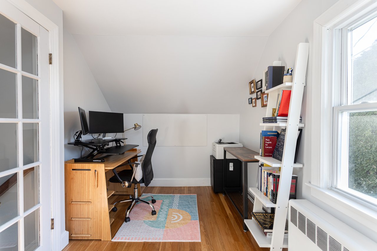 2 Linden Street, Middletown, RI 02842