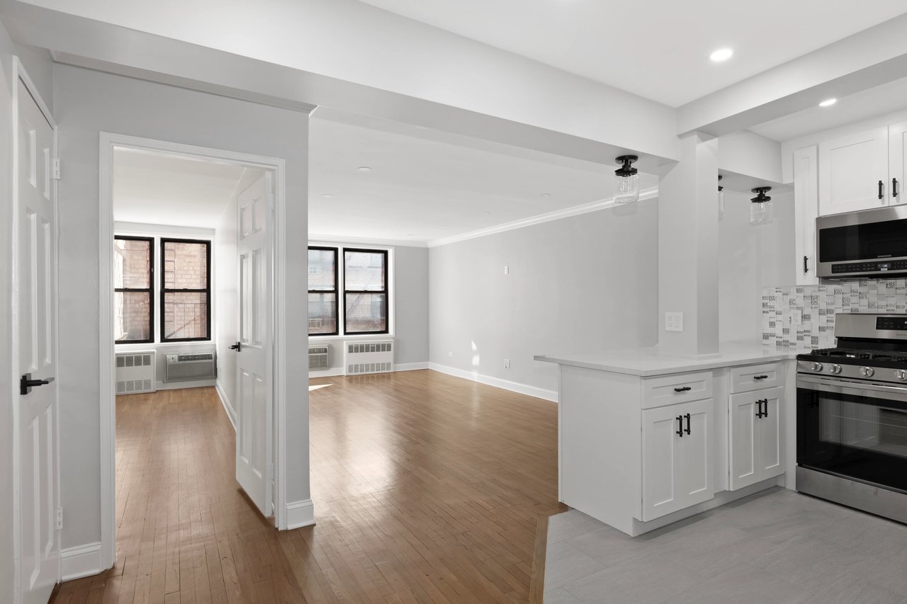165 Christopher Street Unit: 5BB
