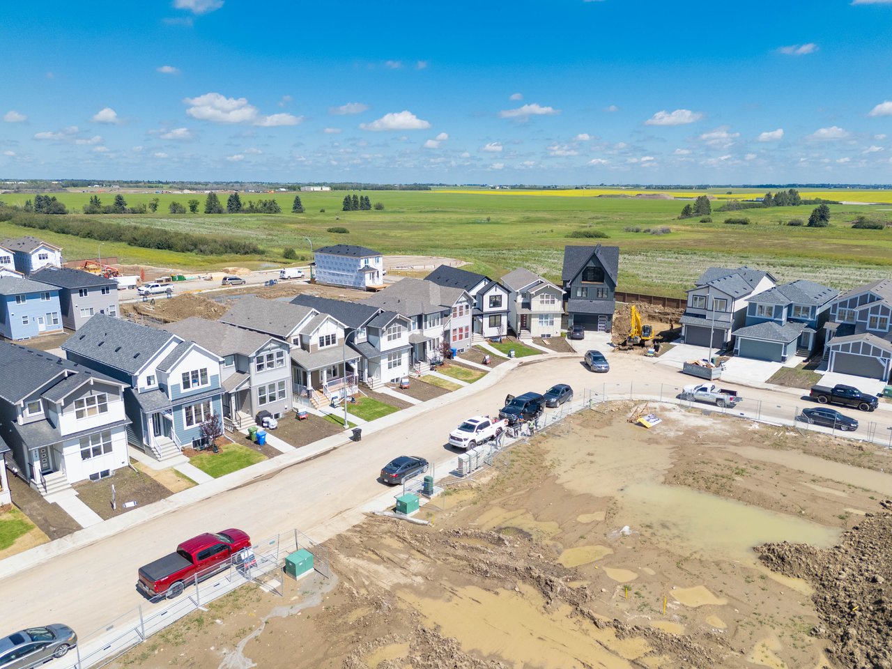 175 Belvedere Crescent SE