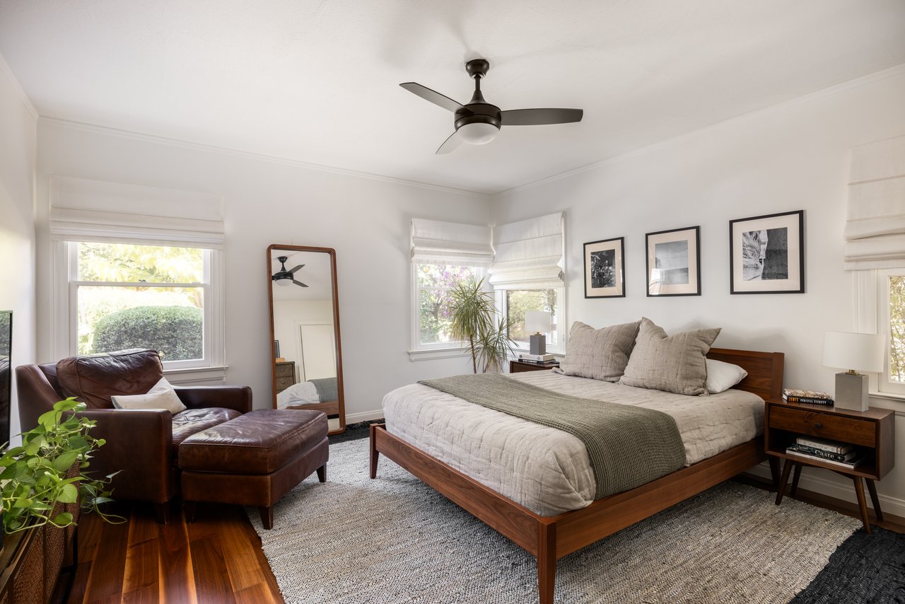 851 Masselin Ave, Miracle Mile