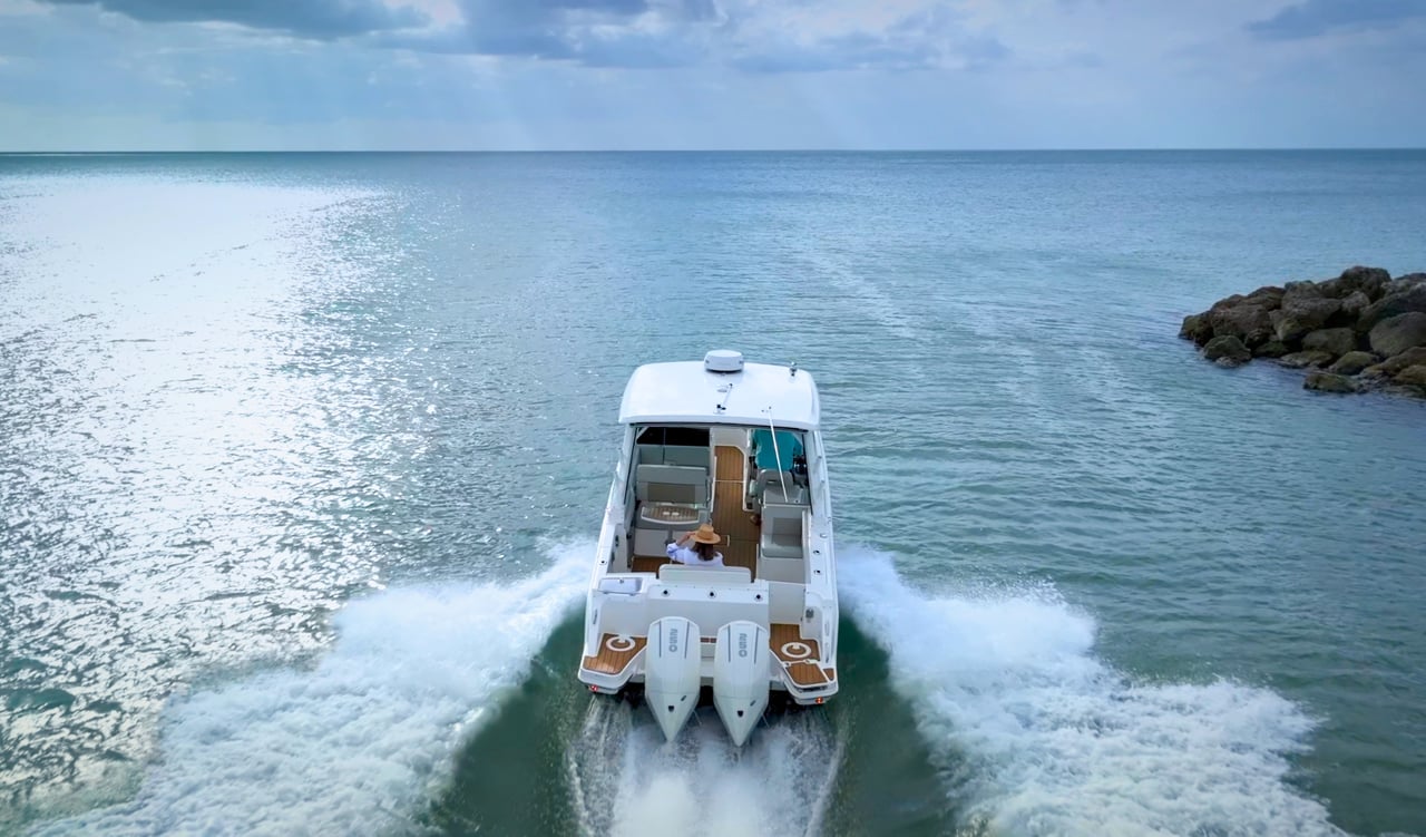 A Waterway Guide to Why Naples Is Best Explored by Boat 