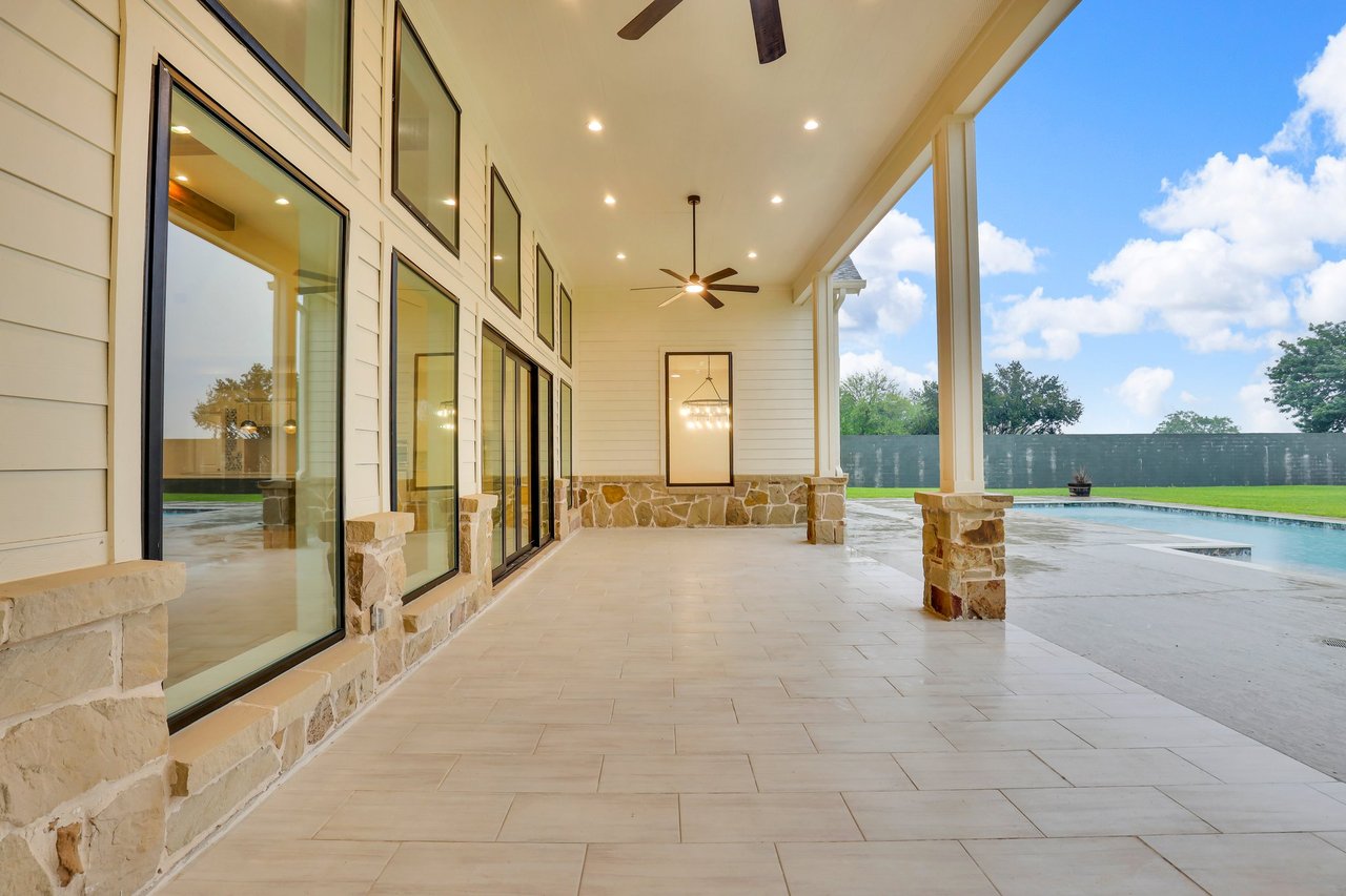25927 Hunter Lane