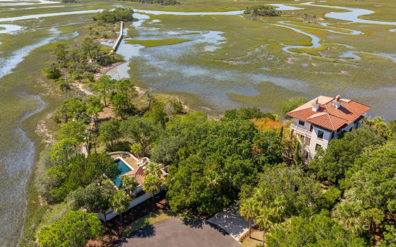 Private Waterfront Estate – 24 Seagrass Lane