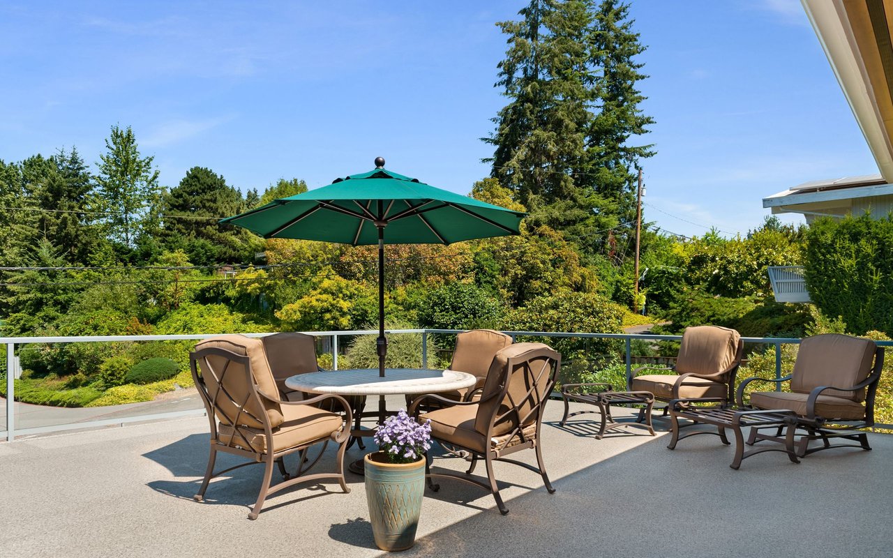 North Mercer Island Rebuild with Views