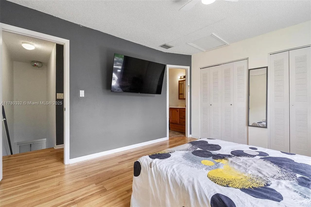 3200 NW 5th Ter Apt 33