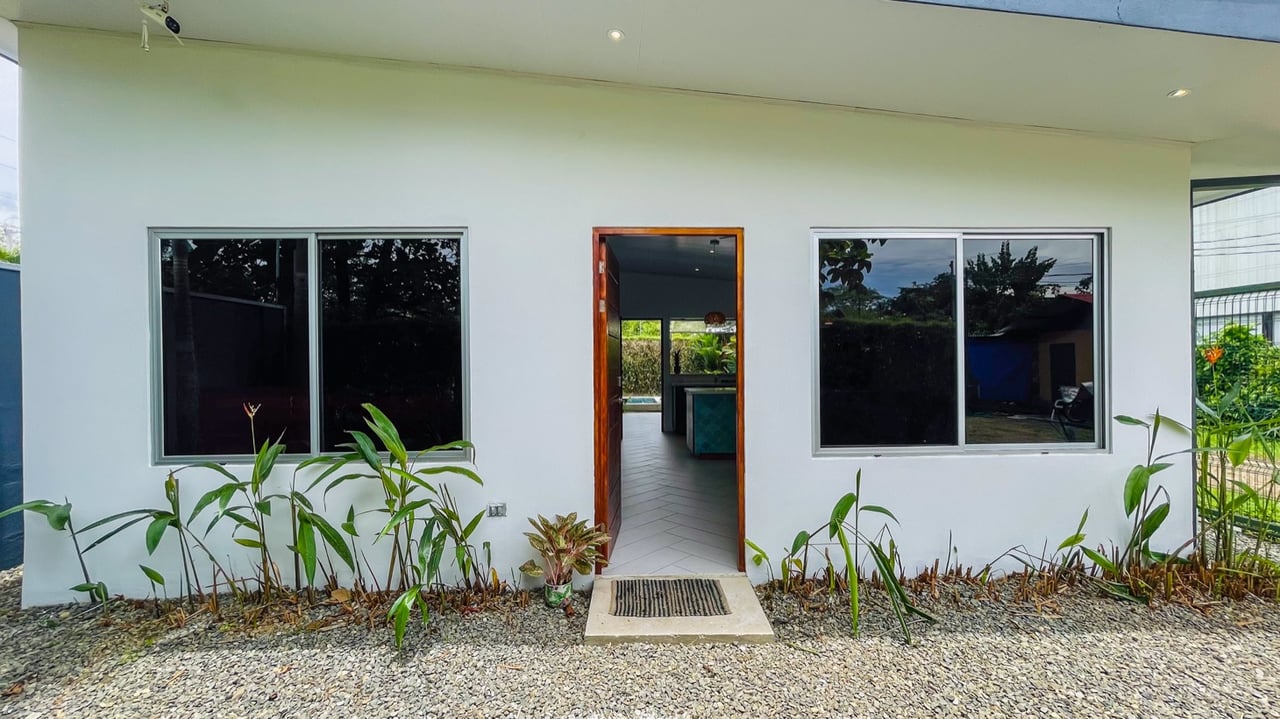 Turnkey Home for Sale in Bahía Uvita, Costa Rica – Walk to the Beach and Marino Ballena National Park