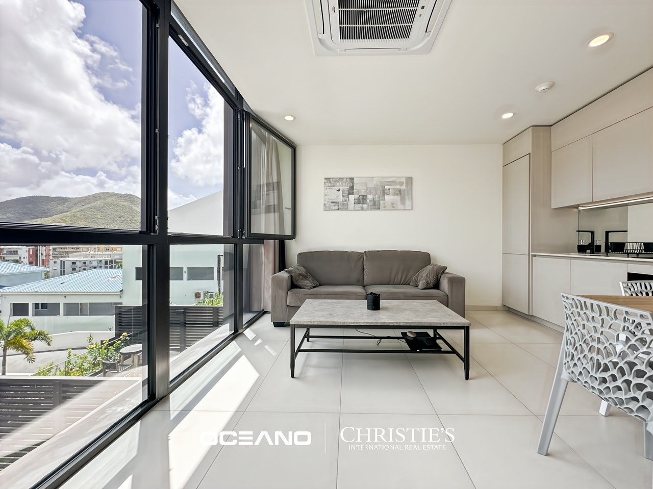 THE HILLS RESIDENCE - 1-Bedroom Apartment with Lagoon View 
