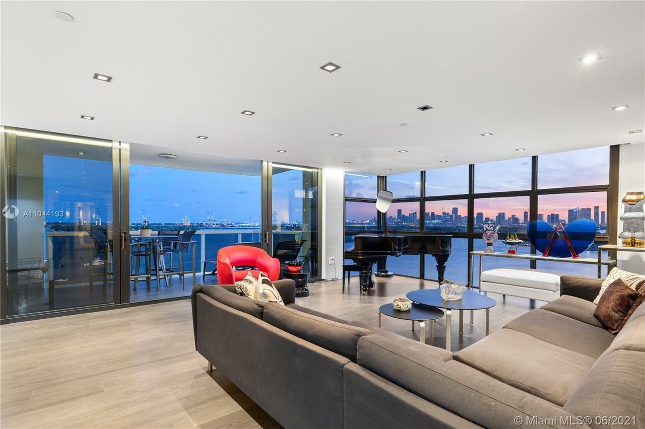9 Island Ave #1207
