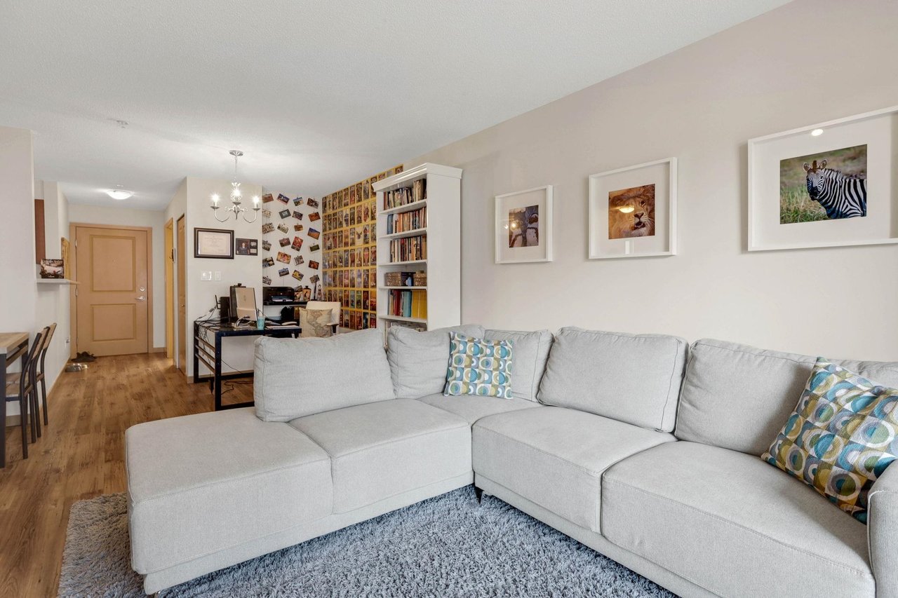 209-38003 Second Ave