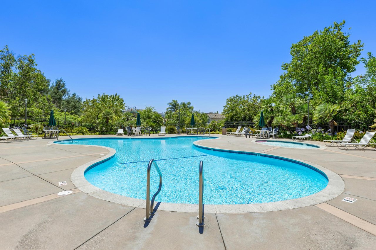 3098 Espana Ln