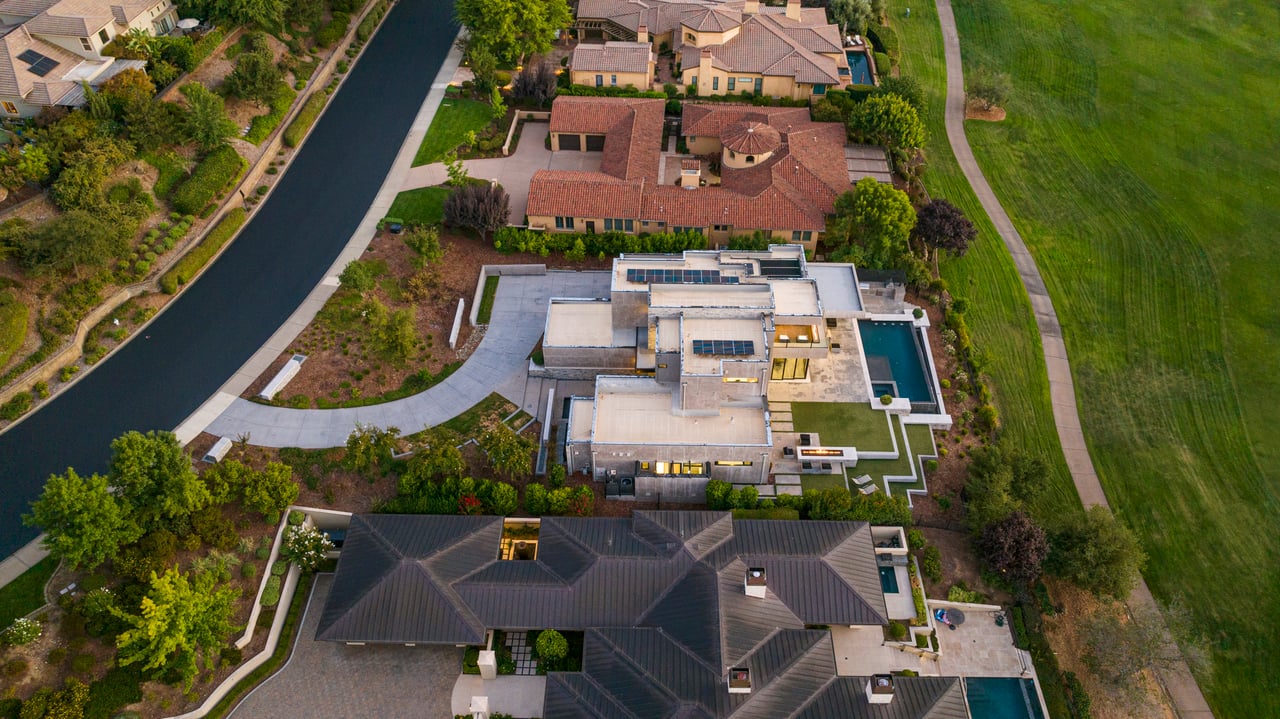 4573 Greenview Drive