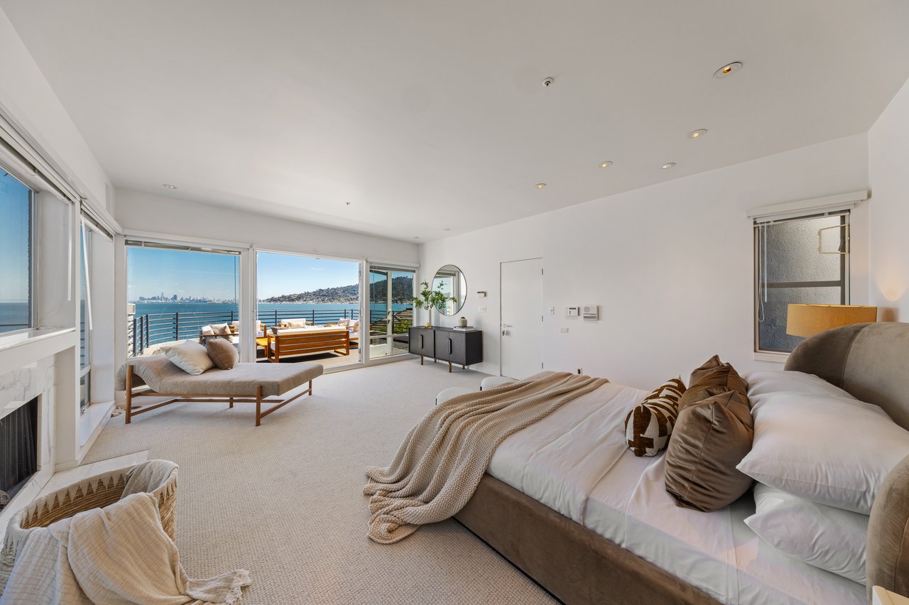 Sweeping Views Across the Bay