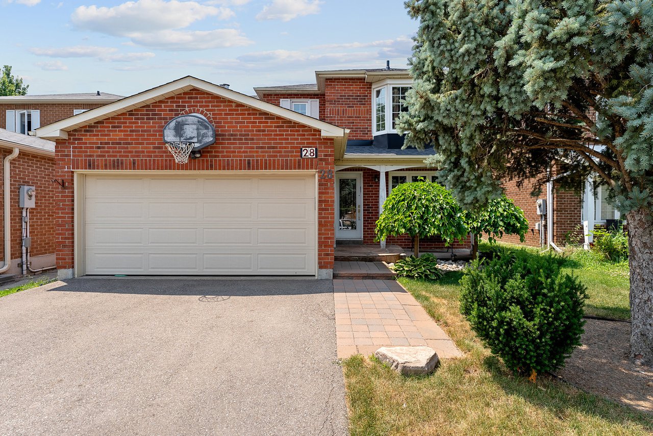 28 Thornway Ave