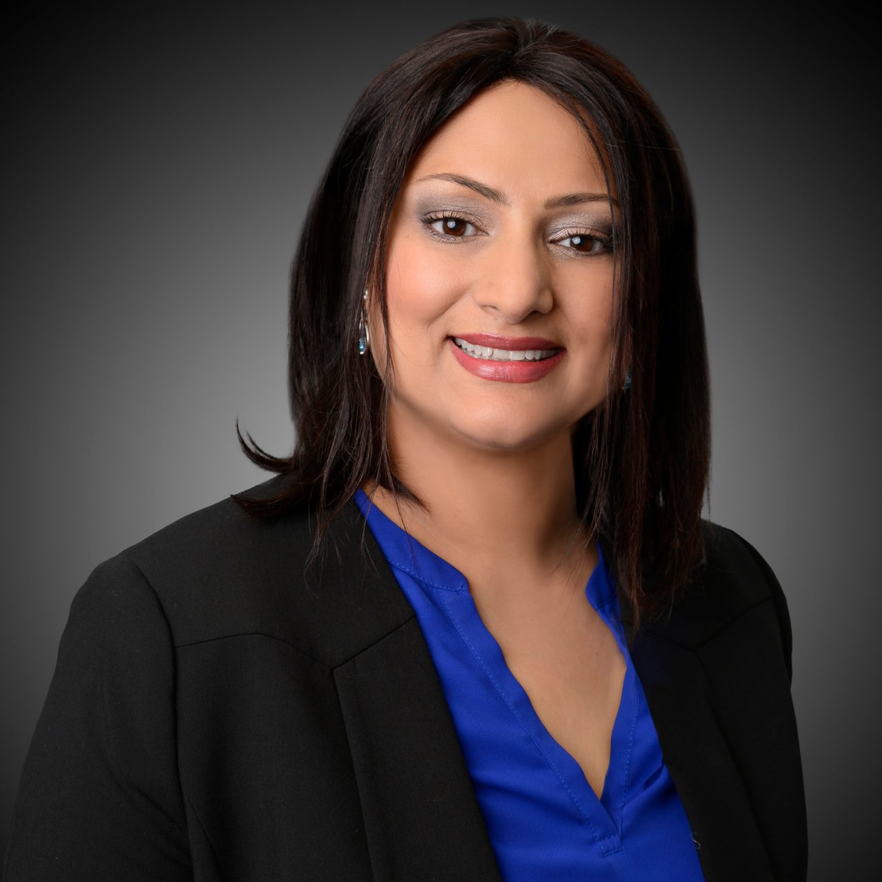 Priya Acharya Sarasota, FL Real Estate Agent Headshot