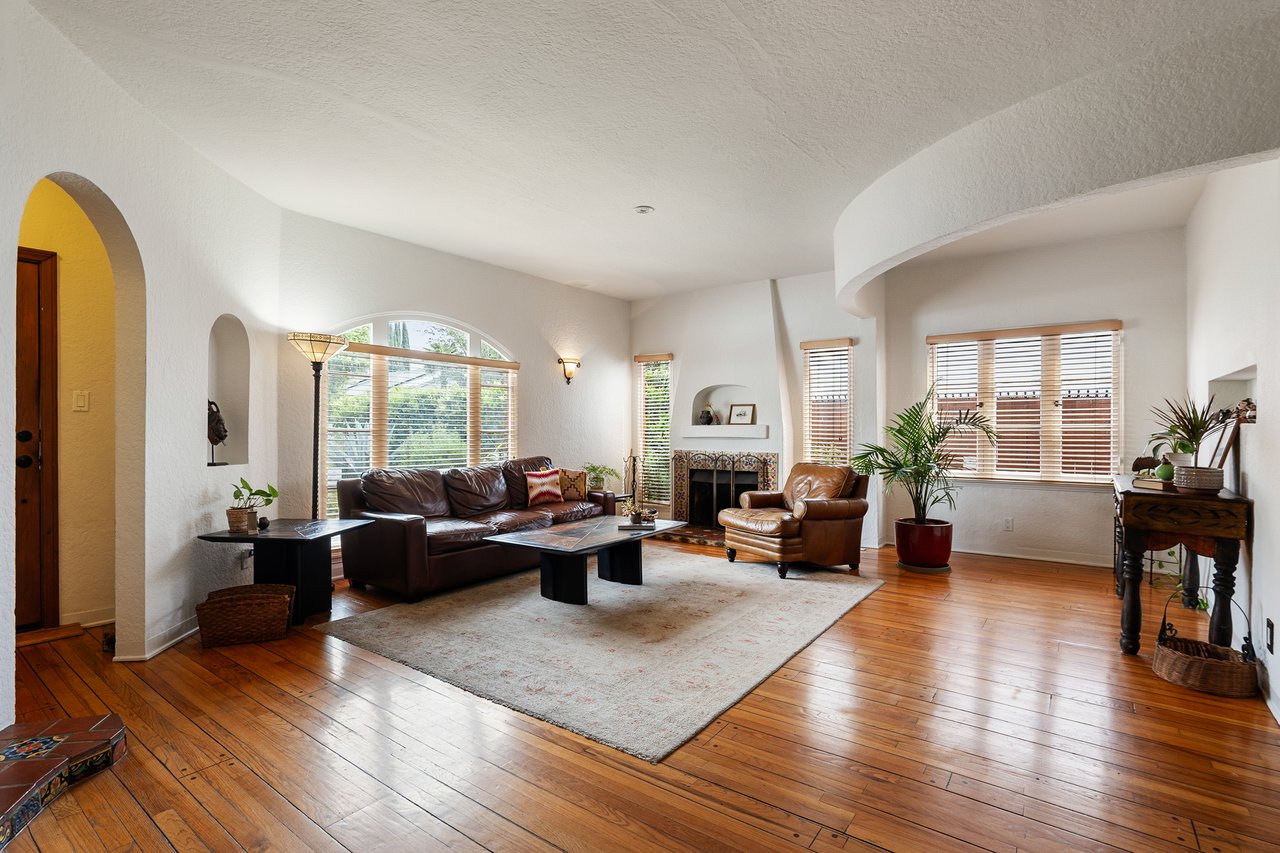 4333 Vantage Ave, Studio City