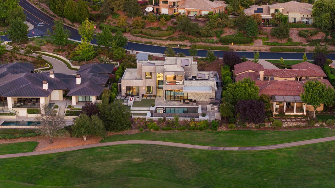 4573 Greenview Drive