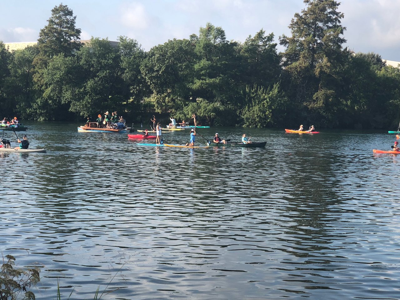 Holly/East Cesar Chavez